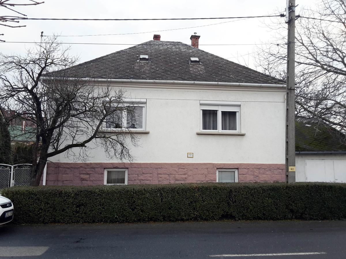 Pallósi Ház A Sárvár Exterior foto